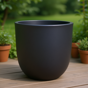 Jardinière en résine Mosswood 18 pouces Noir mat pour extérieur, pot de fleurs de jardin, style minimaliste - Product Image 2