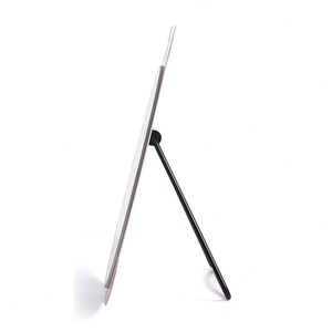 Espejo de Maquillaje Plegable de Metal Ajustable con Diseño de Gato Rosa Personalizado - Product Image 3