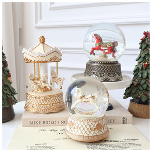 Boîte à musique vintage en résine avec train rotatif, Père Noël, ours en peluche <span class=keywords><strong>et</strong></span> globe à neige, figurine de table, cadeau pour petite amie 2026 - Product Image 3