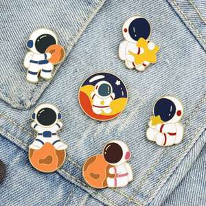เข็มกลัดโลหะเคลือบลายการ์ตูนดีไซน์ใหม่ปี 2026 สไตล์น่ารัก แฟชั่นเก๋ไก๋ ของที่ระลึกครบรอบ - Product Image 6