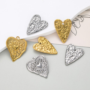 Colgante de corazón hidráulico de acero inoxidable para hacer collares, accesorios de joyería DIY, forma irregular, acabado en plata y oro - Product Image 1