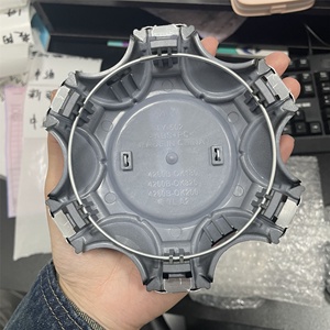 Cache-moyeu de roue, cache-poussière de moyeu, cache-centre de moyeu de roue, 4260B0K130 pour <span class=keywords><strong>Toyota</strong></span> <span class=keywords><strong>Fortuner</strong></span> Hilux 2017-<span class=keywords><strong>2022</strong></span>, fourni directement par l'usine - Product Image 2