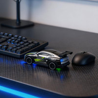 Voiture RC électrique miniature en métal à grande vitesse 1/64 pour enfants, télécommande, échelle 1:64, comprend un câble USB et une boîte cadeau avec lumière LED