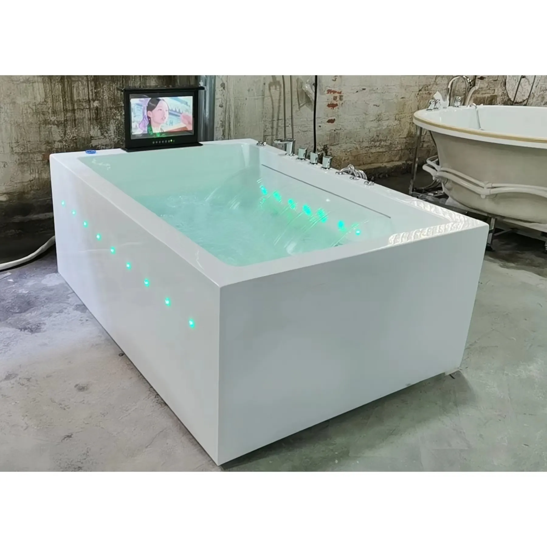 CBMmart Affordable design freestanding poland bathtub from foshan commercial bathroom sink large hot tub