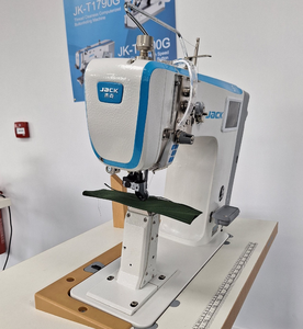 Máquina <span class=keywords><strong>de</strong></span> coser industrial Jack S7 <span class=keywords><strong>de</strong></span> arrastre por rodillos, computarizada, <span class=keywords><strong>de</strong></span> puntada <span class=keywords><strong>de</strong></span> seguridad - Product Image 2