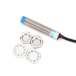 Capteur de proximité métallique Domenzi LJ12A3-4-Z/BY 36V CC, distance de détection 4mm, installation non encastrée, personnalisé, industriel - Product Image 1