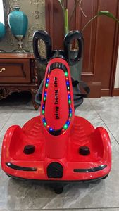 2024 desain baru penjualan laris mainan plastik daya baterai besar rotasi 360 derajat Remote Control mobil pengendara listrik anak-anak - Product Image 3