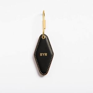 Llavero de Coche Personalizado con Nombre Grabado con Láser, Mini Llavero de Cuero Sintético con Logotipo Personalizado para Regalo - Product Image 3