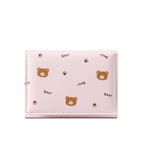 Dompet Wanita TAOMICMIC Musim Panas Baru Dompet Pendek Wanita Motif Beruang Lucu Segar Lipat Tiga Mini Portabel Bahan Kulit PU Tempat Kartu Kantong Koin