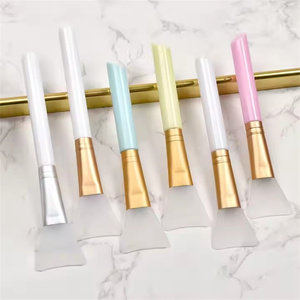Private Label Silicone Face Mask Brush Applicator with Synthetic Hair Soft Bristles Cosmetic <b>Tools</b> Custom Logo - Product Image 3