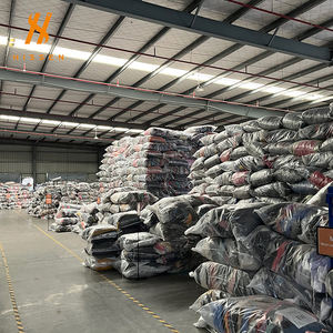 Lote de Roupas Usadas Infantis por Atacado Fardo Classe A Marcas Internacionais para Meninos e Meninas Roupas de Marca Seminovas para Crianças - Product Image 1