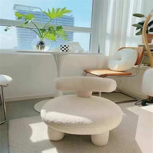 Taburete Redondo Moderno de Espuma, Otomana Suave para el Hogar, Silla para Sala de Estar o Dormitorio, Estilo de Diseño Escandinavo - Product Image 1