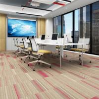 Dalles de moquette carrées de luxe pour bureaux et espaces commerciaux, à boucles, modernes, lavables, en PP épais, antidérapantes, rayées, insonorisantes, pour la maison