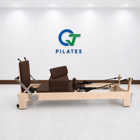 Mesin Reformer Pilates Kayu Maple Coklat Tua untuk Pelatihan Studio Berat dan Pengadaan Klub