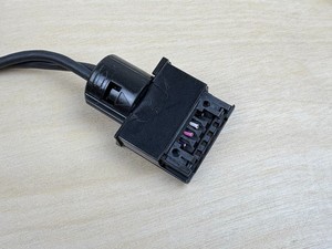 เซ็นเซอร์วัดการไหลแบบแม่เหล็กไฟฟ้าแบบไม่สัมผัส Keyence FDMH100A ที่ใช้แล้ว - Product Image 3