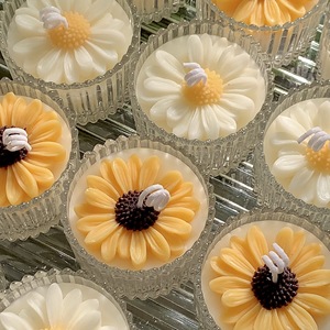 LO97 nuovo arrivo Custom Private Label Designer candele profumate fiore piccola Daisy candela di vetro per la decorazione di nozze - Product Image 2