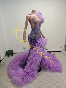 Ocstrade Listo para Enviar - Contacta Antes de Ordenar Vestido de Noche/Fiesta Sirena con Plumas Moradas, Un Hombro Descubierto, Pedrería y Cola de Tul con Volantes - Product Image 4