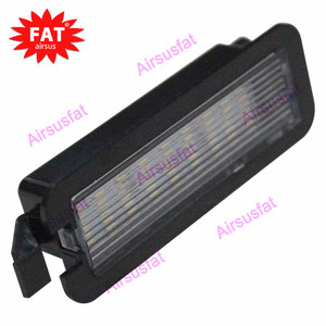 Eclairage de plaque d'immatriculation LED blanc pour Dodge Charger Challenger Chrysler 2015 <span class=keywords><strong>Pacifica</strong></span> Jeep Compass Tag Lamp Assembly 2022 K 300-6000 - Product Image 3