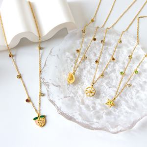 Fabricant de bijoux fantaisie en gros, collier Vierge Marie en or 18 carats, collier fantaisie mignon avec pendentif fruit - Product Image 1