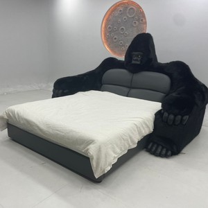 Letto a Muro in Legno Massello con Design di Mostro Bidimensionale Gorilla King Kong, Arredamento per Camera da Letto di Grandi Dimensioni - Product Image 3