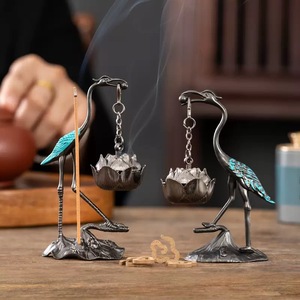 1 pièce Brûleur d'encens en alliage en forme de <span class=keywords><strong>petit</strong></span> grue et de lotus, créatif, pour la maison, brûleur d'arômes décoratif suspendu, pour encens au bois de santal - Product Image 2