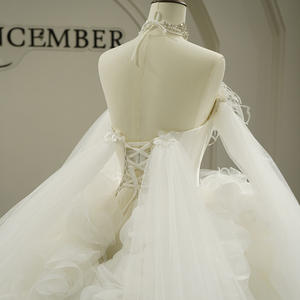 ชุดแต่งงานทรงบอลกาวน์ GT26041 Glamorous Sweetheart Empire ประดับลูกไม้และคริสตัล พร้อมชายกระโปรงยาวแบบชาเปล ผลิตจากโพลีเอสเตอร์ 100% - Product Image 6