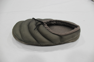 <span class=keywords><strong>Chaussons</strong></span> matelassés imperméables pour femmes et hommes, chauds pour l'hiver, en mousse à mémoire de forme, pour une utilisation intérieure et extérieure, antidérapants pour le camping par temps froid - Product Image 3