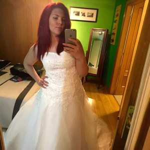 <b>White</b> Strapless Ball Gown Wedding Dress <b>Tulle</b> Natural Waistline Vintage Style Bridal Gown - Product Image 4