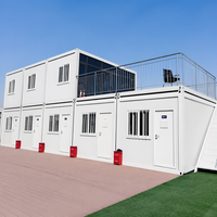 Maison conteneur préfabriquée à deux niveaux, maison modulaire en acier à montage rapide, panneau sandwich bleu pour villas de vacances et complexes hôteliers