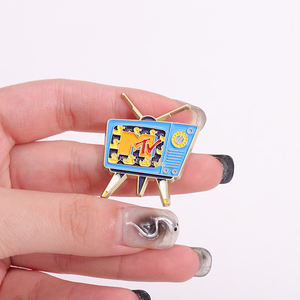 批发恐怖万圣节电视珐琅胸针创意幽灵恐龙血电视金属徽章朋克彩色电视翻领别针饰品礼品 - Product Image 4