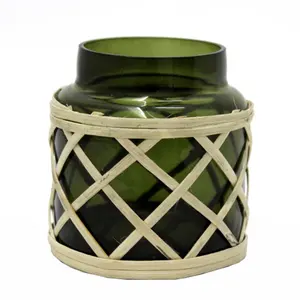 थोक थोक बेंत और ग्लास गोल आकार हरे रंग डिजाइनर जार आधुनिक शैली हस्तनिर्मित थोक