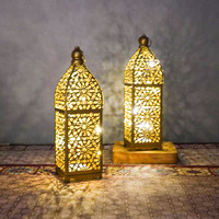 Lampes à LED en métal blanc doré Lanternes Décoration de mariage Centres de table Creux Vintage Ramadan Eid Décor Lanterne Lumière de table