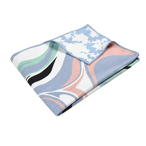 Gaufre Fiberic Séchage Rapide Jacquard Conception Personnalisée <span class=keywords><strong>Personnalisé</strong></span> Grande Bouteille En Plastique Rpet Imprimé <span class=keywords><strong>Serviette</strong></span> <span class=keywords><strong>De</strong></span> Plage D'été En Microfibre - Product Image 5