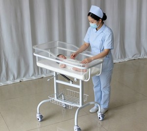 Tinalu GH1131, chariot hydraulique de luxe pour bébé, destiné aux salles d'accouchement des hôpitaux et aux centres de soins post-partum pour les nouveau-nés - Product Image 1