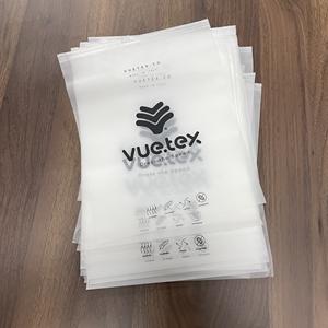 Bolsa de Plástico Esmerilado Reciclable con Cierre Ziplock de 20x25cm, Personalizable con Logotipo Impreso, para Empacar Ropa y Trajes de Baño - Product Image 4