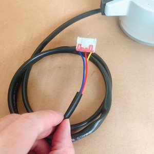 RDN-310-40-8 มอเตอร์พัดลม DC 40W 8P การหมุนไปข้างหน้าแบบสามสายสำหรับเครื่องปรับอากาศกลางแจ้ง - Product Image 2