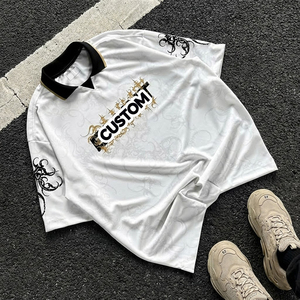 Allover-Print Sportbekleidung Vintage Klassische Retro Fußballtrikots Maßgefertigte Retro Fußballtrikots V-Ausschnitt Fußball T-Shirt Herren - Product Image 2