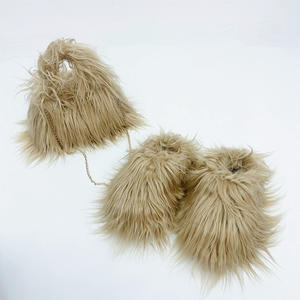 व्यस्त लड़की hs4694 जूते और बैग सेट आकार 45 हरे सफेद गुलाबी थोक महिला हैंडबैग फ्लुफी चप्पल मोंगोलियन नकली फर स्लाइड - Product Image 4