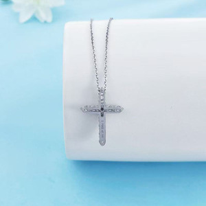 Liontin Berlian Buatan Laboratorium Pt950 Platinum Minimalis Mewah Fashion Salib Wanita Perhiasan Berkualitas Tinggi Liontin Berlian Kalung Pesona - Product Image 4