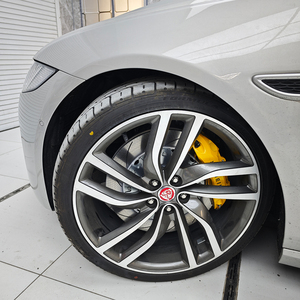 Kit Freni Maggiorati NAINEIL con Pinza Freno a 6 Pistoni per Sistema Frenante Auto da Corsa, per Jaguar XFL 250PS 2025 - Product Image 3