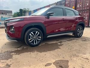 รถ SUV แบบโทนคู่คู่มีสไตล์ใหม่ขนาดกะทัดรัด - Product Image 3