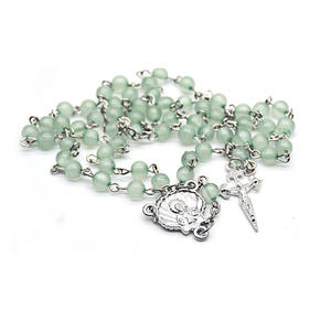 Collier de perles en résine verte religieuse avec pendentif en forme de coquille et croix de Jésus en métal, chapelet pour la Communion - Product Image 3
