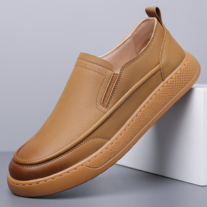 Mocasines sin cordones para hombre, color amarillo-marrón, zapatos casuales de color sólido para el tiempo libre, hechos en Wenzhou. - Product Image 1