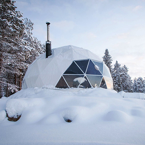 Dôme de glamping hivernal préfabriqué en forme d'igloo pour l'hôtellerie en plein air avec poêle - Product Image 4