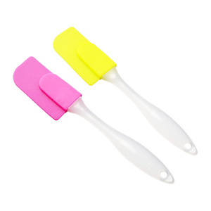 Ustensiles de cuisine en silicone de qualité alimentaire avec manche en PP, petit grattoir, outils de pâtisserie, résistants au four, compatibles lave-vaisselle, personnalisables - Product Image 2
