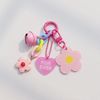 Porte-clés en acrylique mignon en forme de cœur avec fleur colorée, breloques pour sacs promotionnels, coques de téléphone portable, chaînes, pendentifs décoratifs, accessoires DIY