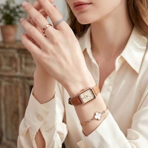 นาฬิกาสี่เหลี่ยมเล็กสีน้ำตาลวินเทจสายหนังแท้นาฬิกาข้อมือควอทซ์กันน้ำ - Product Image 3