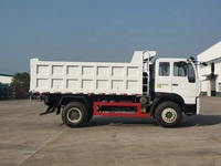 Chines Sinotruk HOWO 6X4 12 roues 380/420hp 30CBM Rc utilisé camion à benne basculante avec grues