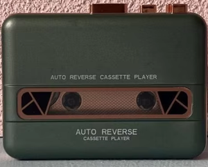 เครื่องเล่นเทปคาสเซ็ตแบบย้อนกลับอัตโนมัติสไตล์เรโทรขายดี สีเขียวชมพู เครื่องบันทึกและเล่นเทปคาสเซ็ตสำหรับผู้รักเสียงเพลงวินเทจ - Product Image 3