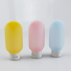 หลอดบีบซิลิโคนขนาด 30 มล. 60 มล. พร้อมขวด PE ขายส่งราคาถูก ชุดขวดบีบเนื้อนิ่มสำหรับเครื่องสำอาง ชุดขวดบรรจุภัณฑ์สำหรับผลิตภัณฑ์ดูแลส่วนตัว - Product Image 1